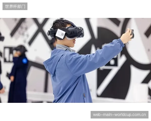 随着VR技术的成熟和成本下降,提供沉浸式虚拟观赛解决方案将成为大型场馆吸引年轻观众的关键服务 随着VR技术的成熟和成本下降,提供沉浸式虚拟观赛解决方案将成为大型场馆吸引年轻观众的关键服务
